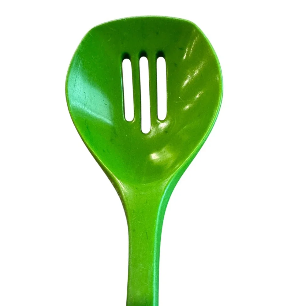 Vintage Fesco 4060 Slotted Spoon‎ Lime Green Melamine Retro Kitchen Utensil USA